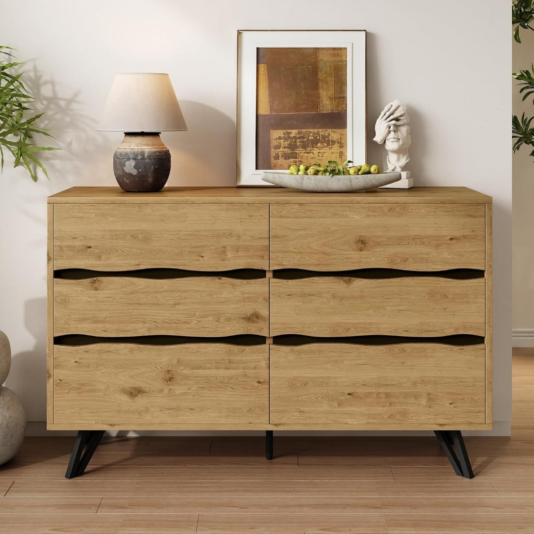 Sideboard mit einem Metallgestell, Holzoptik und geschlossenem Stauraum