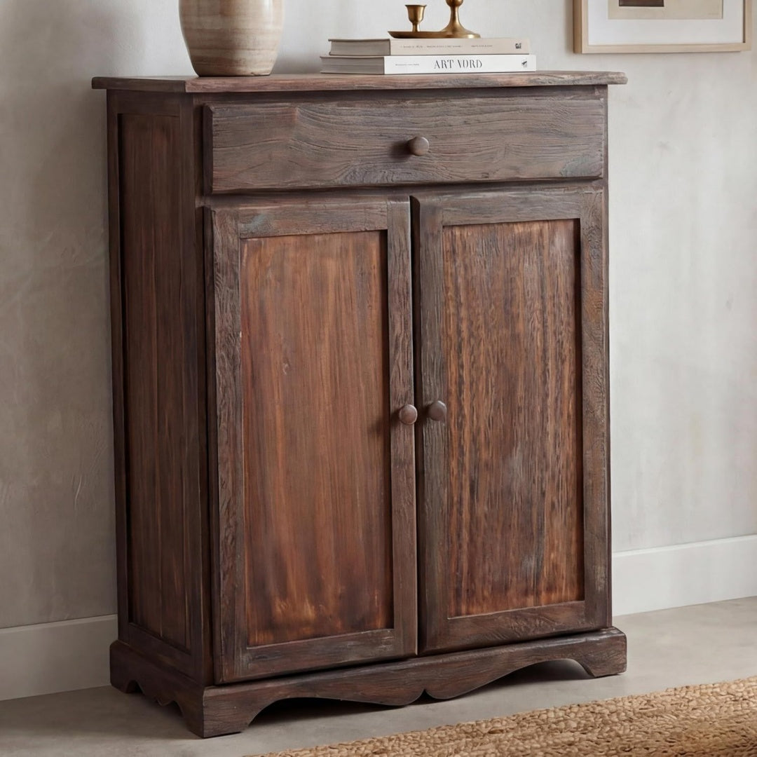 Sideboard mit den Massen 78 x 66 x 33 cm