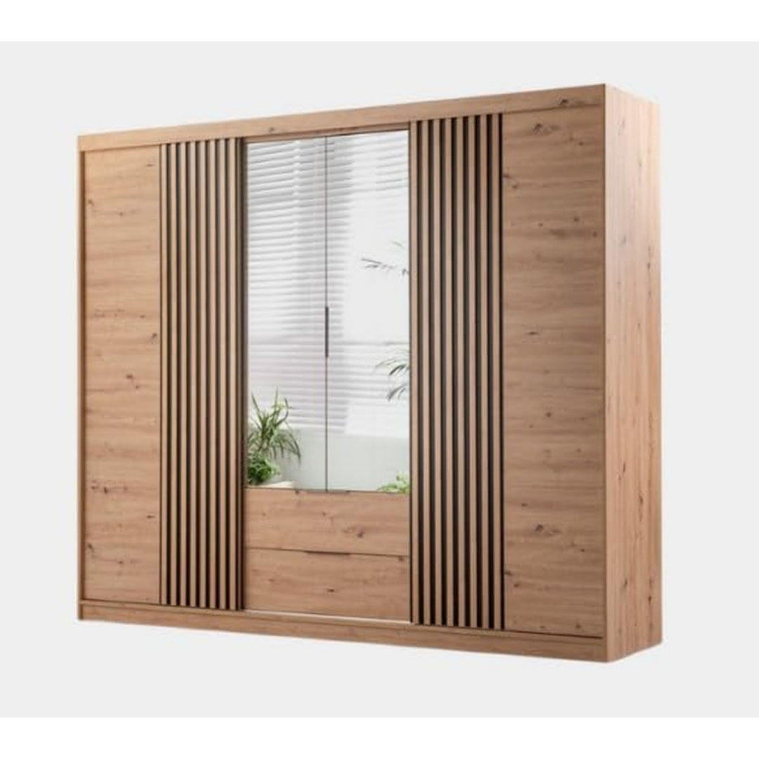 Kleiderschrank mit den Massen 251 x 213 x 59 cm in Eichenbraun