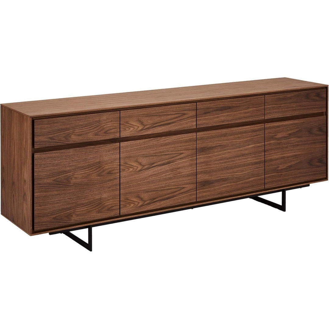 4 Schubladen und sanft schliessende Fronten an dem Sideboard