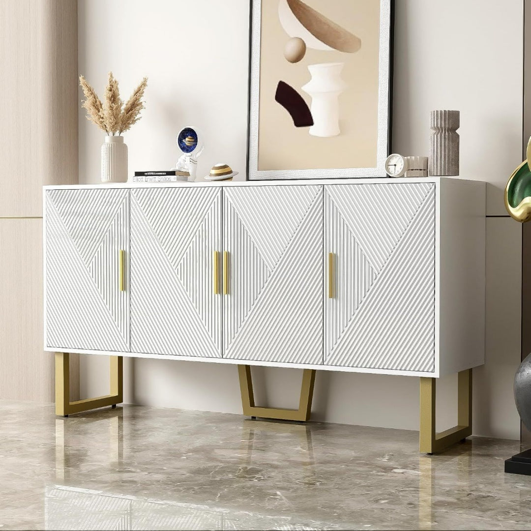 Glaenzende Oberflaechen und Hoehenverstellung an dem Sideboard