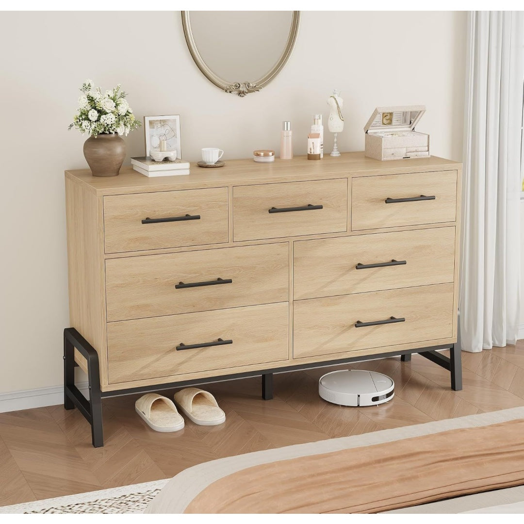 Sideboard mit den Massen 132 x 40.6 x 81.3 cm